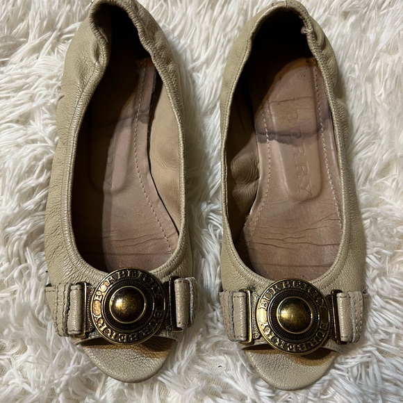 Burberry leather peep ballerina size US6.5 - Picture 2 of 13